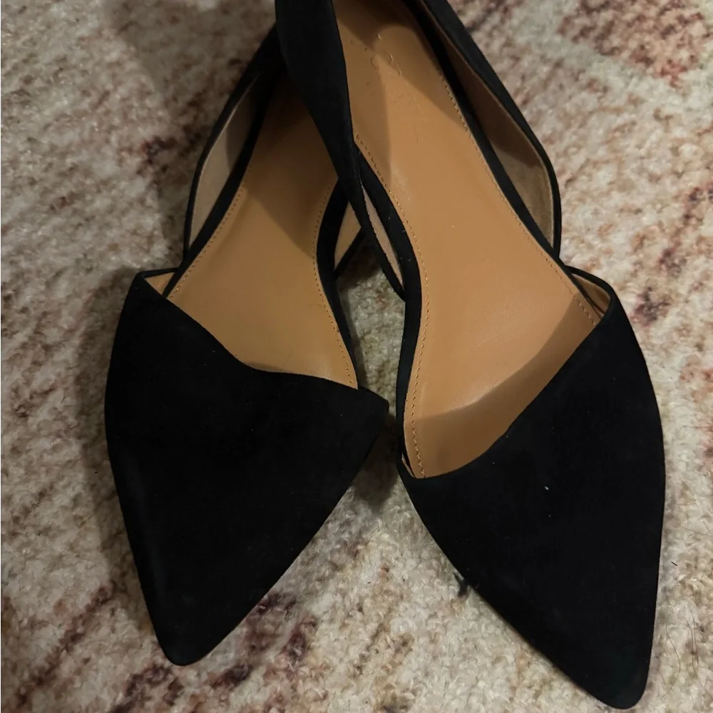 Elegant Black Women's Flats - Picture 1 of 4